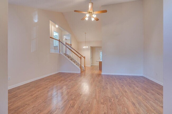 Building Photo - 3910 Renaissance Sq