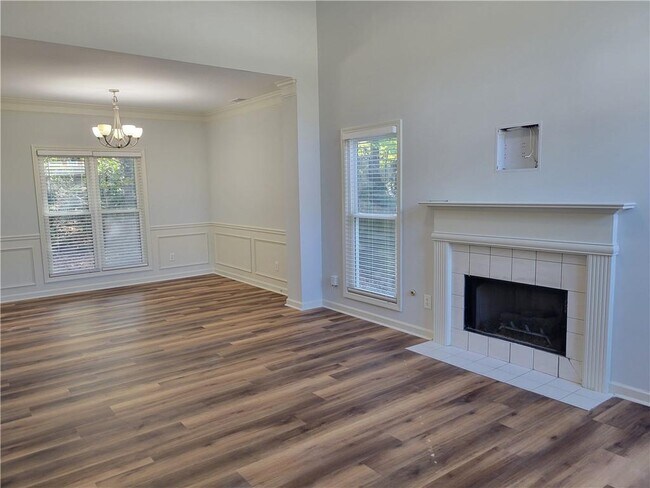 Building Photo - 3001 Rosebrook Dr