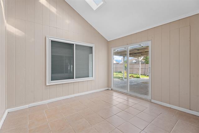 Building Photo - 7114 Lo Chalmers Ln