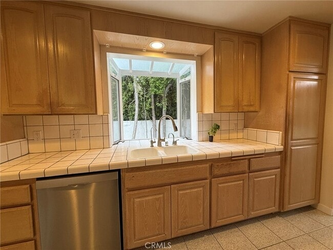 Building Photo - 27845 Hawthorne Blvd