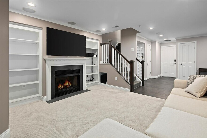 Building Photo - 2863 11th St N