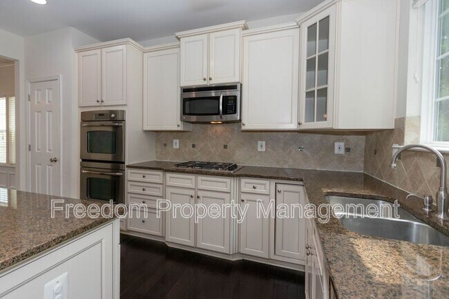 Building Photo - 4100 Presidential Hill Loop