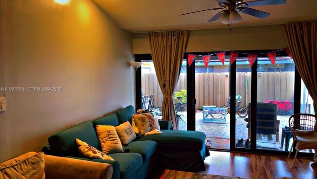 Building Photo - 7509 SW 26th Ct