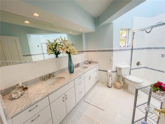 Building Photo - 194 Caoba Ct