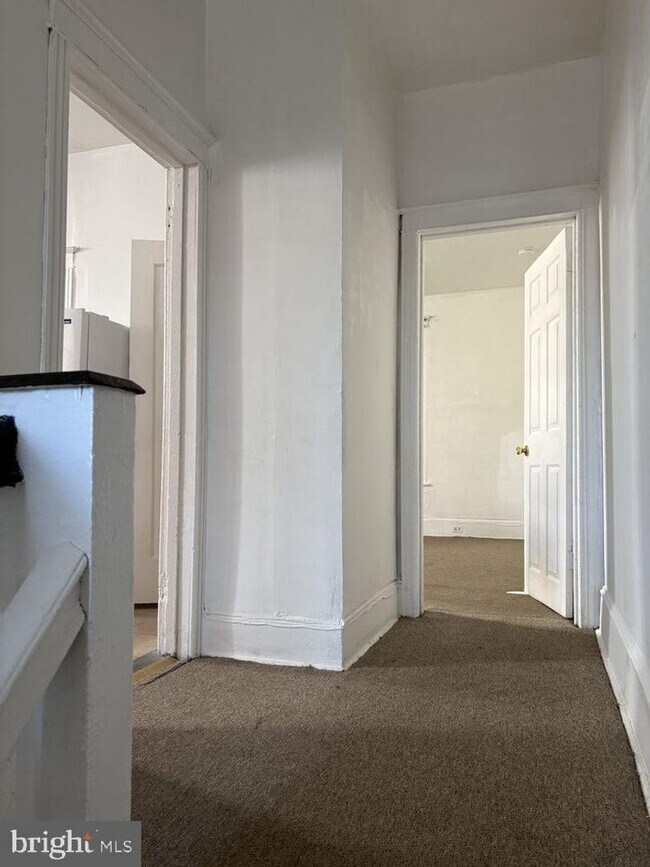 Building Photo - Akings