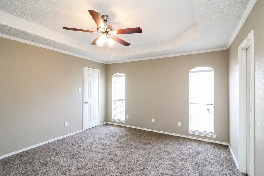 Building Photo - 849 Woodridge Cir