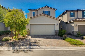 Building Photo - Gorgeous 4 Bedroom, 2 Story Home in SW/Mou...