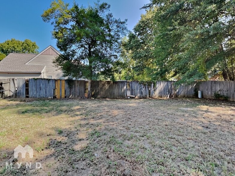 Building Photo - 4578 Crump Rd