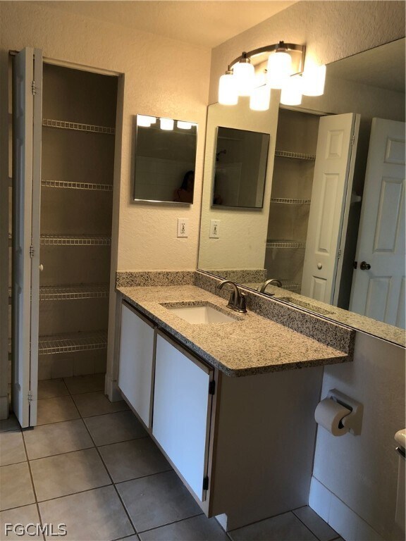 Building Photo - 6341 Aragon Way