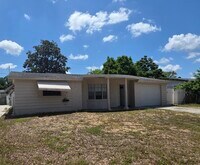 Building Photo - 3302 Bainbridge Dr