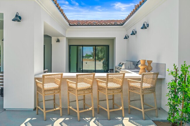 Building Photo - 80805 Vista Bonita Trail