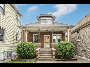 Building Photo - 5019 Homerlee Ave