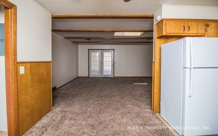 Building Photo - 1009 Garland