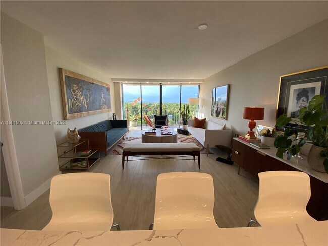 Building Photo - 780 NE 69th St