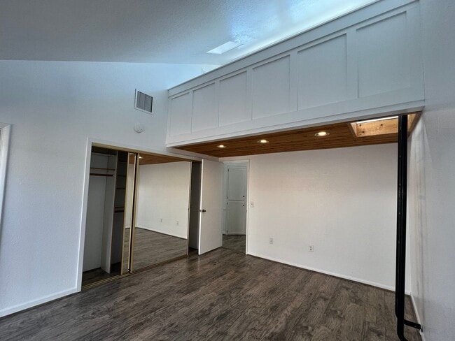 Building Photo - 349 Mar Vista Dr