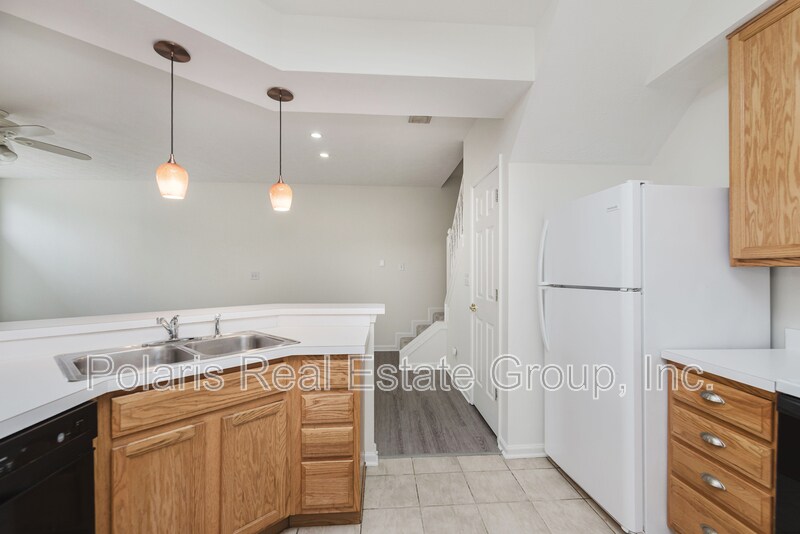 Building Photo - 8422 Enclave Blvd