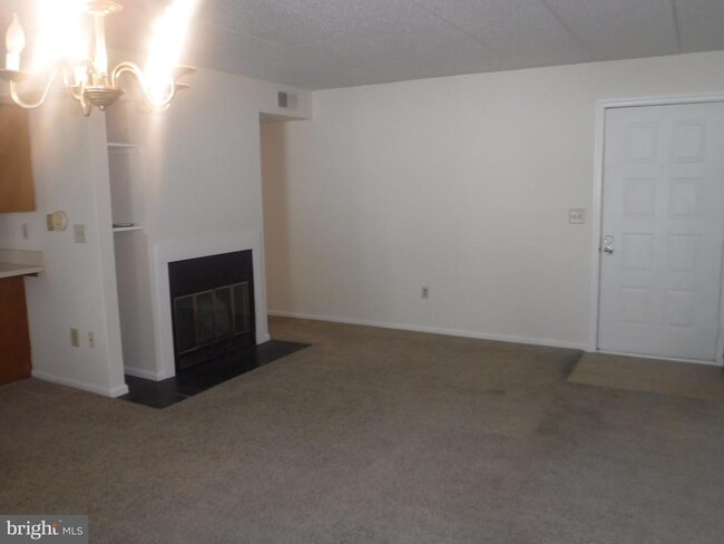 Building Photo - 1302 Afton Ct