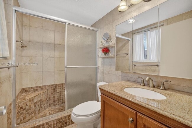 Building Photo - 180 Isle of Venice Dr