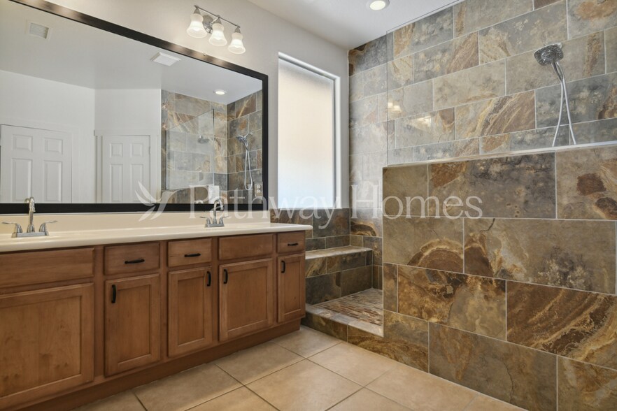 Building Photo - 20996 W White Rock Rd