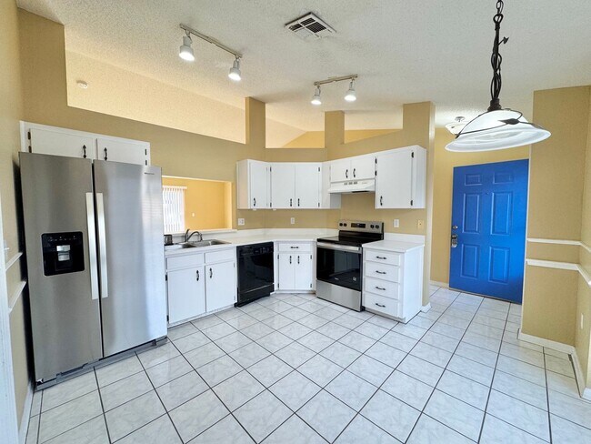 Building Photo - 3511 Majesty Loop
