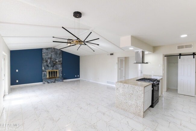 Building Photo - 7304 Gran Vida Dr