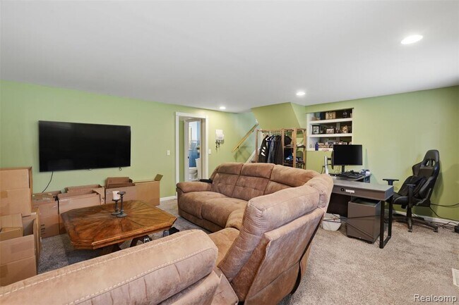 Building Photo - 2478 Hiller Rd