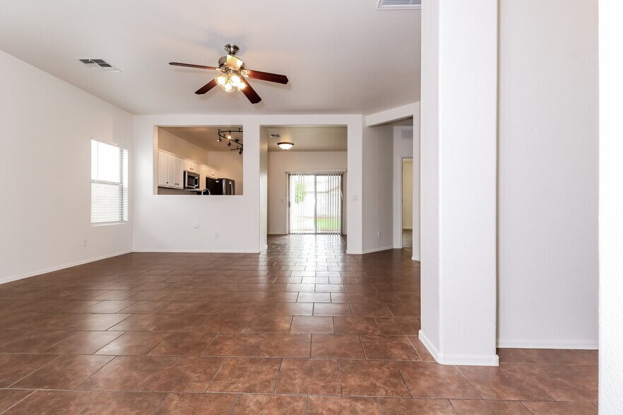 Building Photo - 15316 W Cortez St