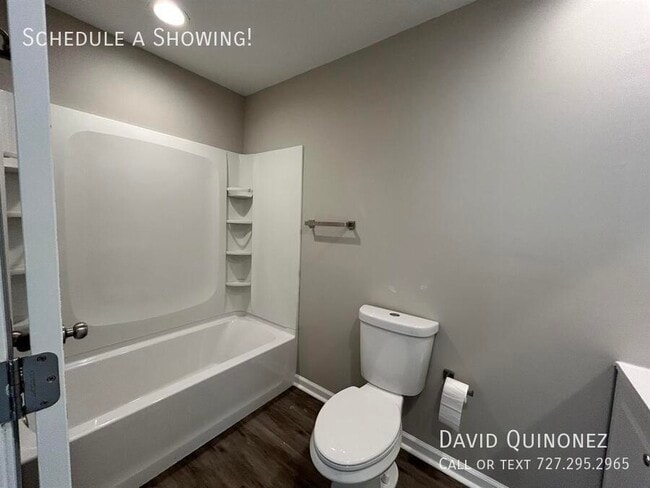 Building Photo - 5715 Heather View Ln