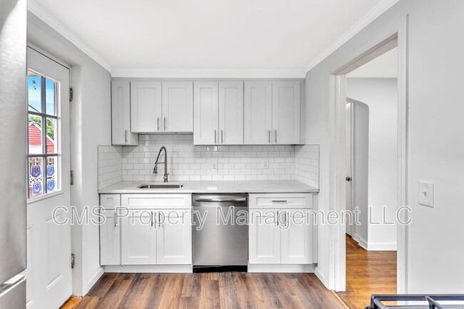 Building Photo - 401 Sanford Ave