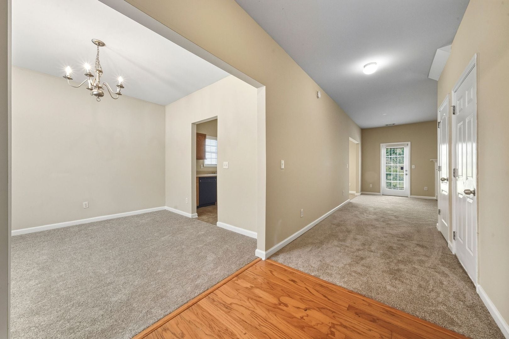 Building Photo - 4750 Ferncrest Pl