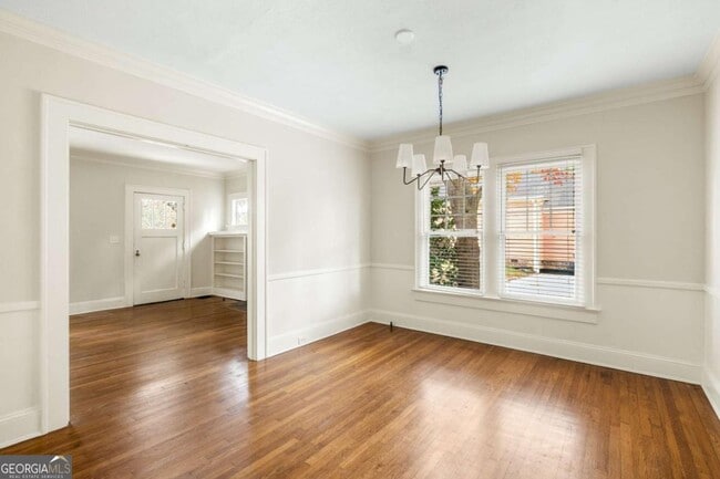 Building Photo - 5450 E Mountain St