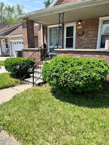 Primary Photo - 3252 Isabelle St