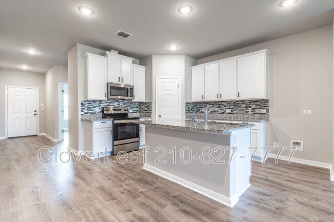 Building Photo - 940 Windflower