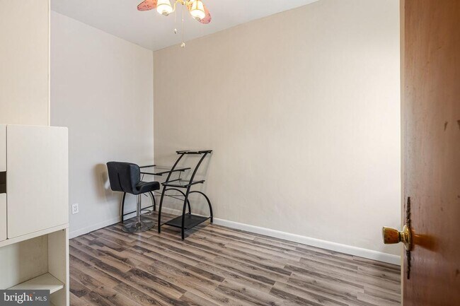 Building Photo - 1320 Mifflin St