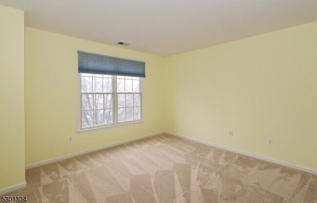 Building Photo - 67 Patriot Hill Dr