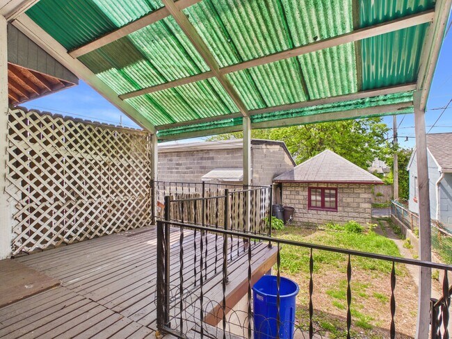 Building Photo - 3 Bedroom House in Harrisburg