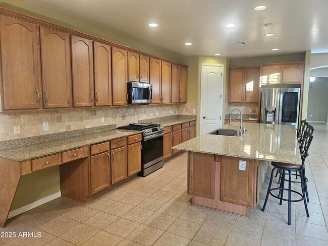 Building Photo - 3216 S Cottonwood Dr