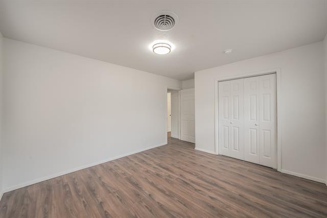 Building Photo - 2021 Glen Haven Dr