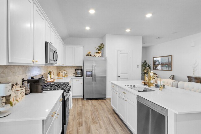 Building Photo - 8217 Boundary Waters Dr