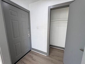 Building Photo - 9750 Guest St