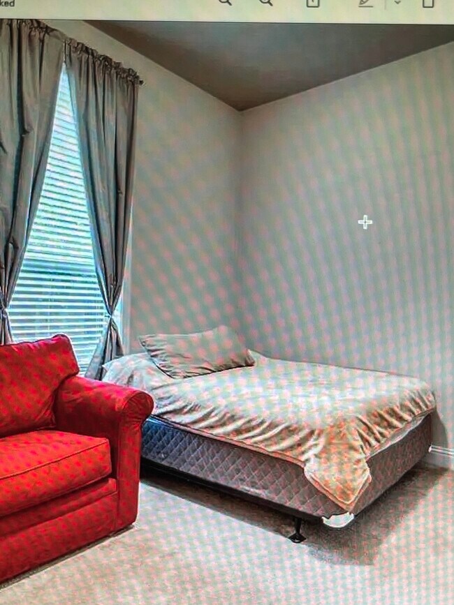 Building Photo - 3636 Treetop Dr