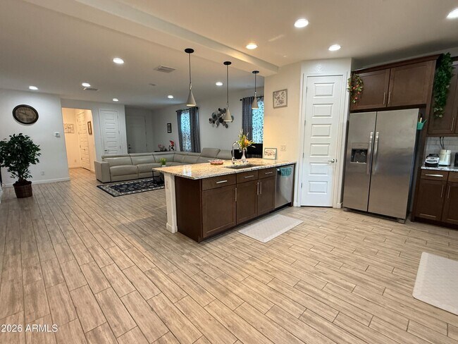 Building Photo - 127 E Gemini Pl