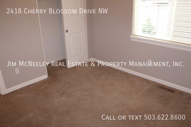 Building Photo - Sorry, no pets! Beautiful Home Available I...