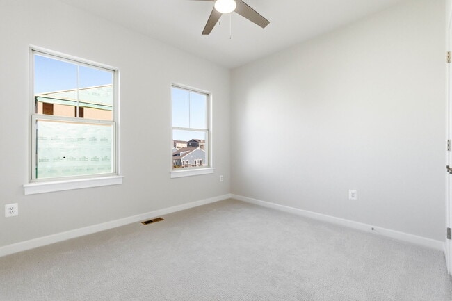 Building Photo - 1017 Venifena Terrace SE