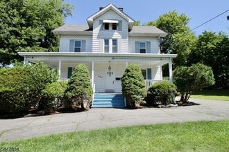 Building Photo - 238 Claremont Ave