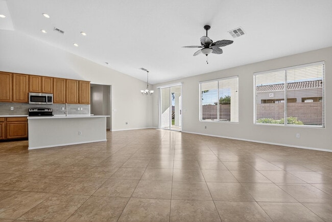 Building Photo - 18711 E Raven Dr