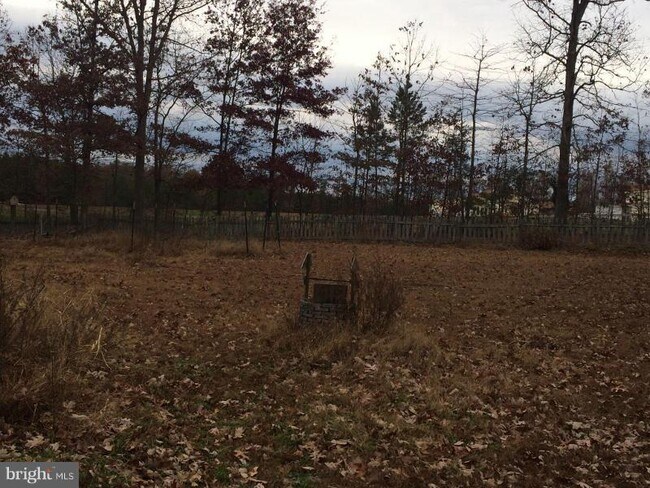 Building Photo - 227 Carsons Corner