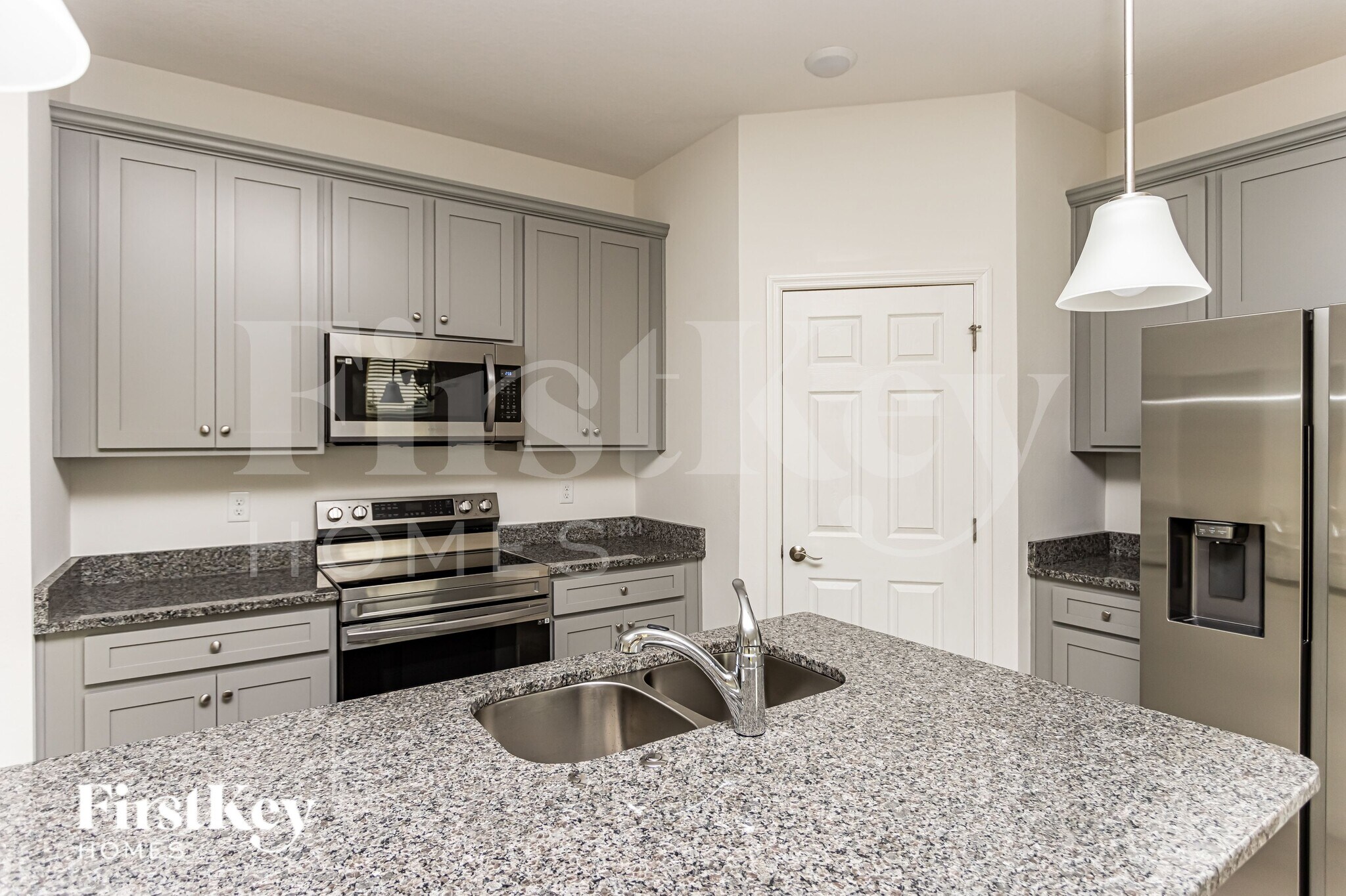 Building Photo - 588 Crown Rose Dr