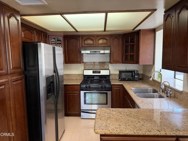 Building Photo - 456 E San Jose Ave