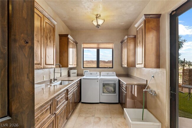 Building Photo - 1139 Brown Hill Ct